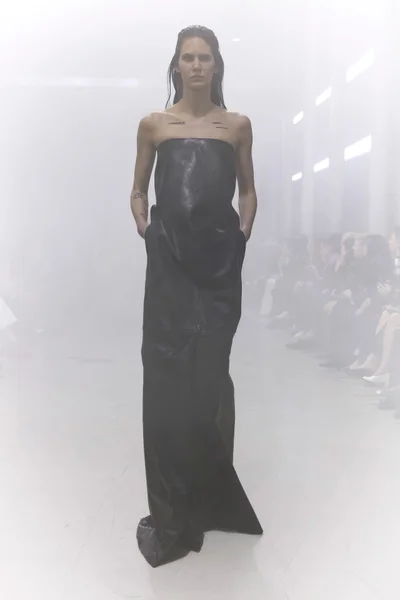 Look 1